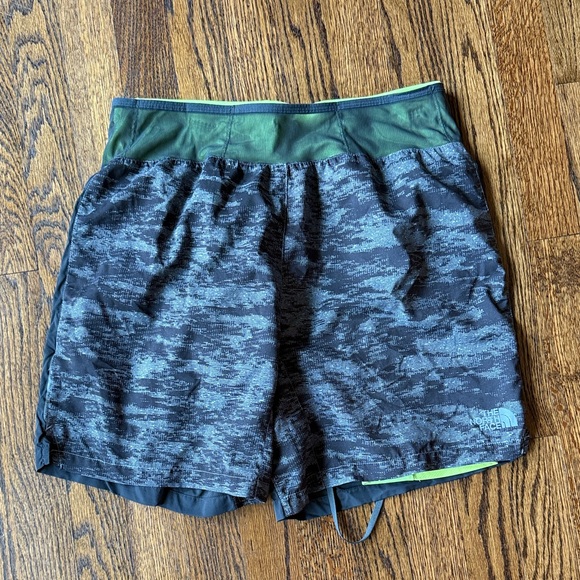 The North Face Men's Small Athletic Shorts - Gray and Green - Picture 1 of 6